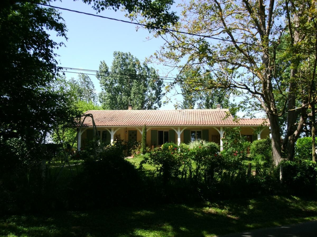 Le Bord De L'Eau Bed & Breakfast Sainte-Terre Exterior photo